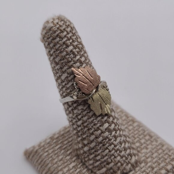 Size 7 Sterling Silver And 10K Gold Leaf Accents Ring A1897 - Picture 2 of 9